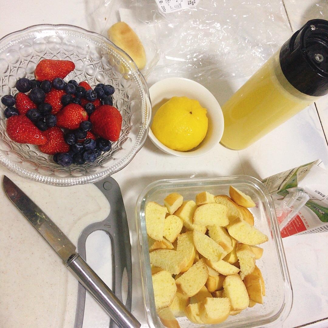 焗烤蔓越梅吐司布丁