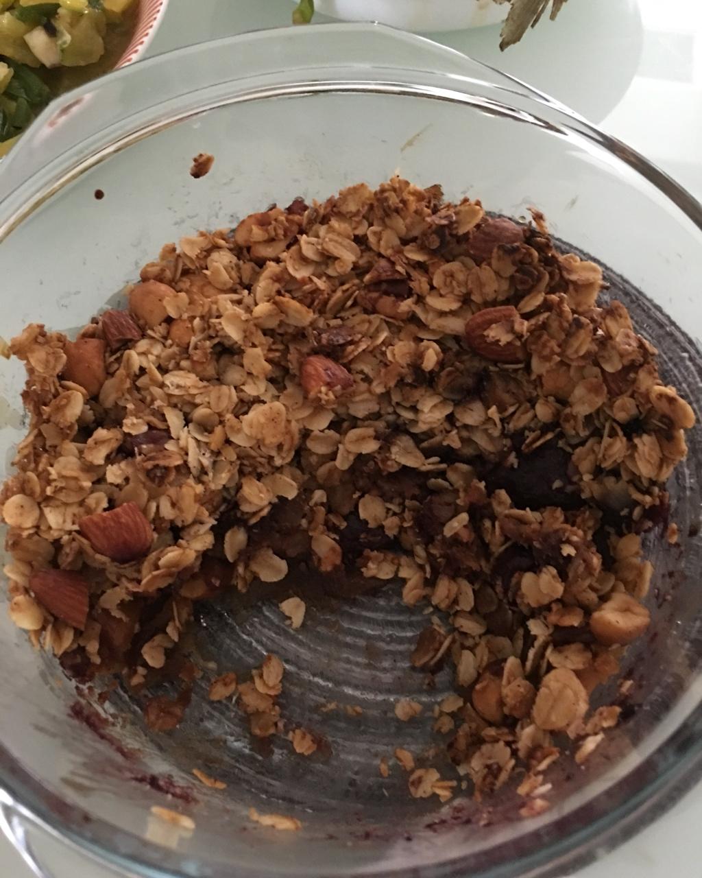 黄桃蓝莓燕麦脆丨健康·三餐