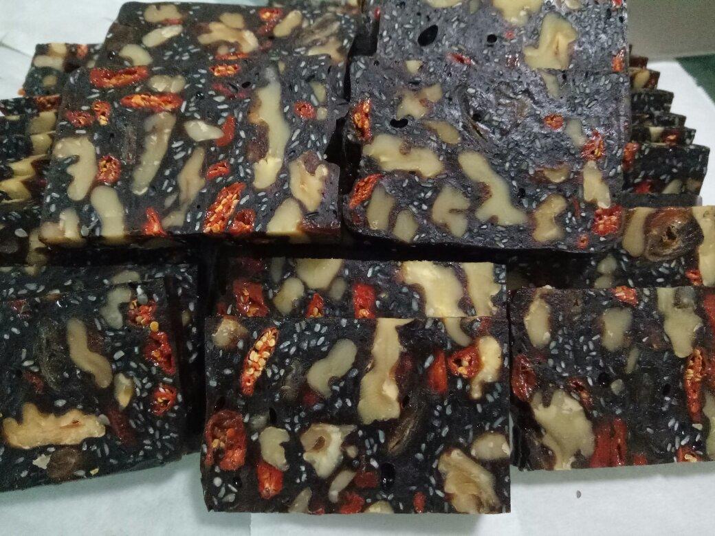 核桃桂圆芝麻红枣阿胶膏