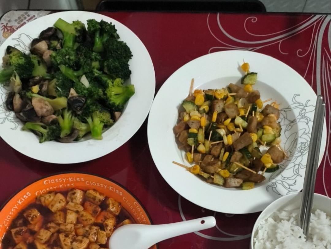 网红小吃——牙签玉米粒