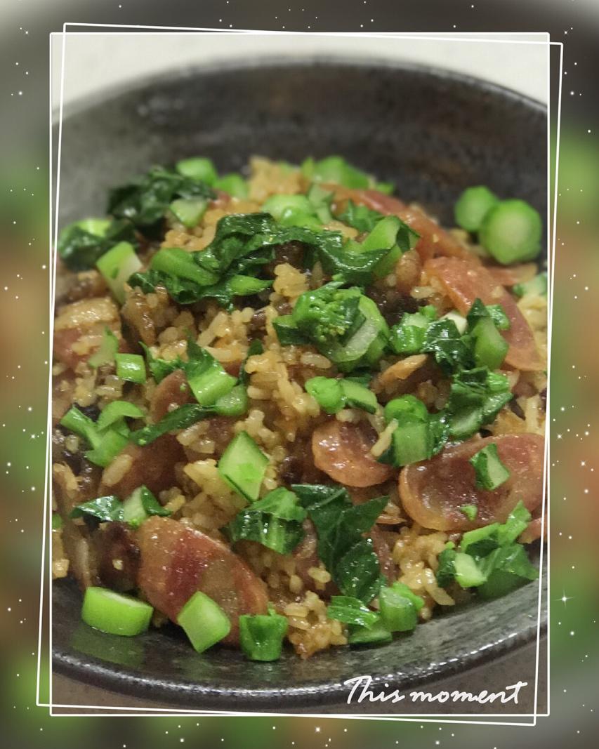 广式腊味煲仔饭