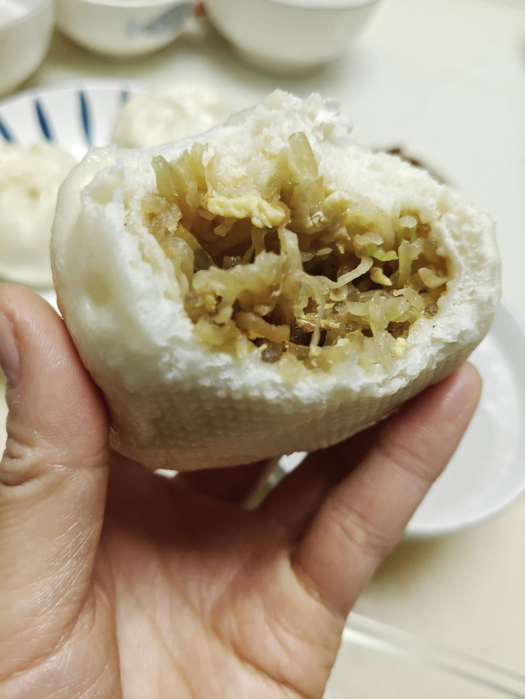 白萝卜粉条鸡蛋包子