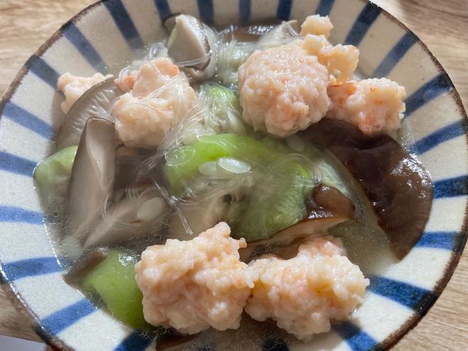 【低卡刷脂】丝瓜虾滑蘑菇粉丝汤的做法