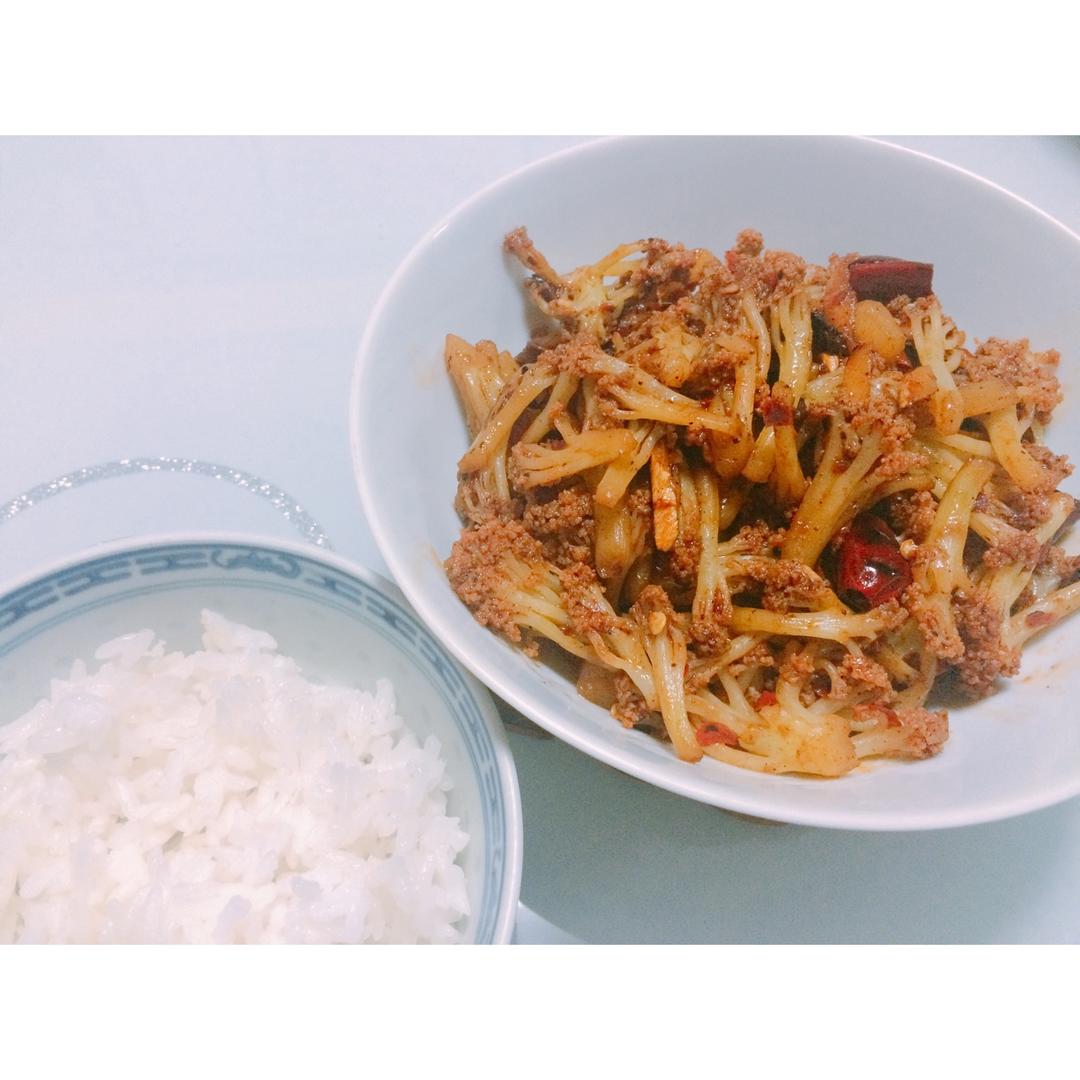 很“浪费”米饭的家常菜之一-------干锅菜花