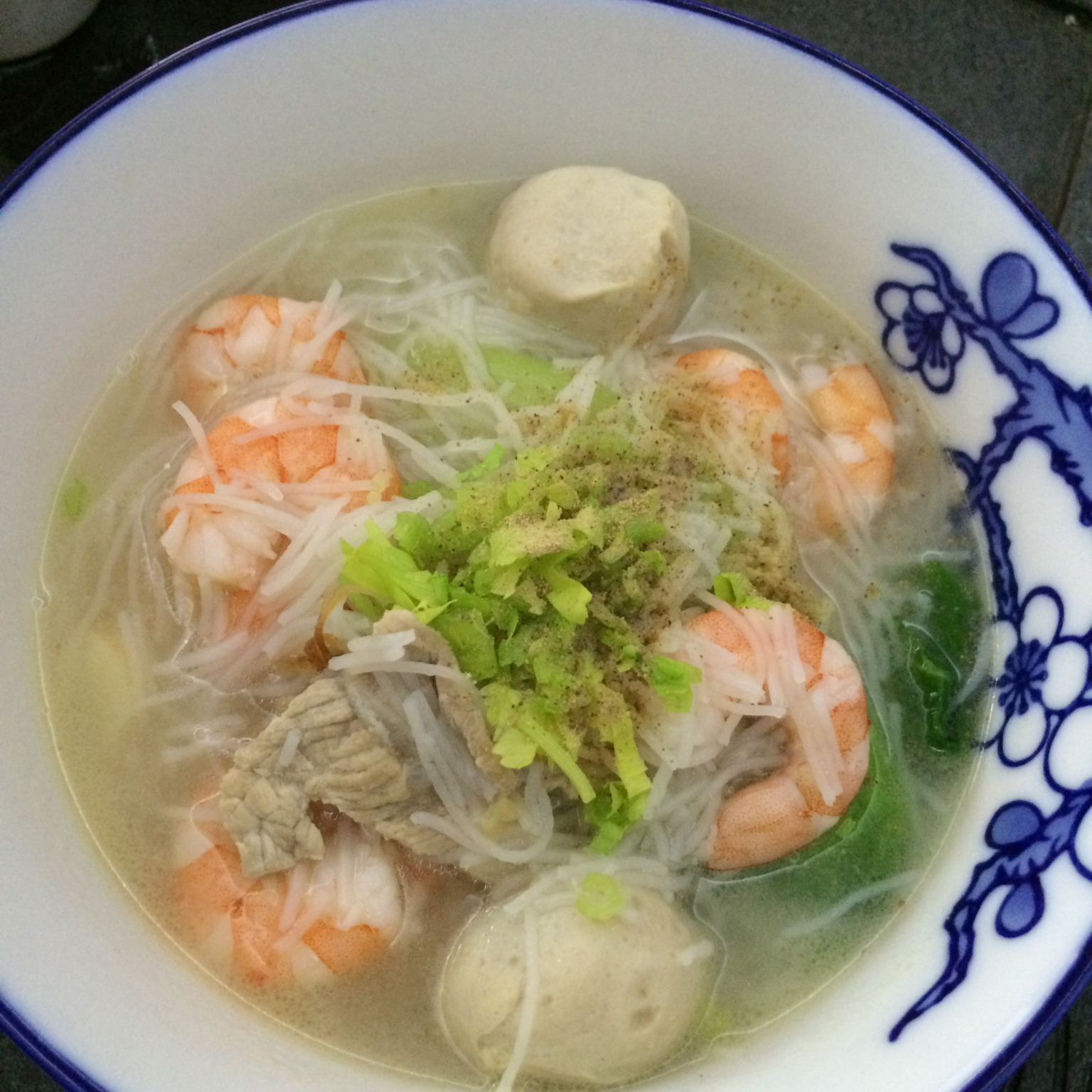 泡一碗正宗的潮州肉丸面汤(粿条汤/潮州米粉汤)