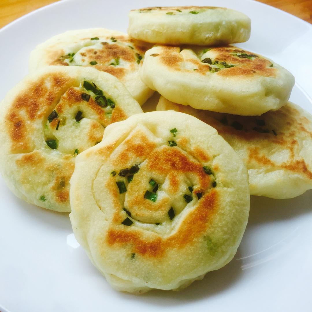 发面版葱油饼