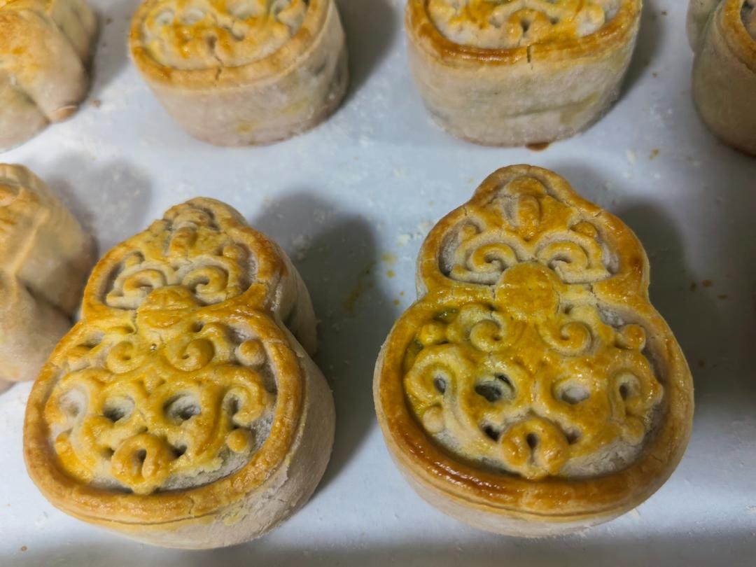 不用转化糖浆的广式月饼（不裂 不塌 不缩腰）