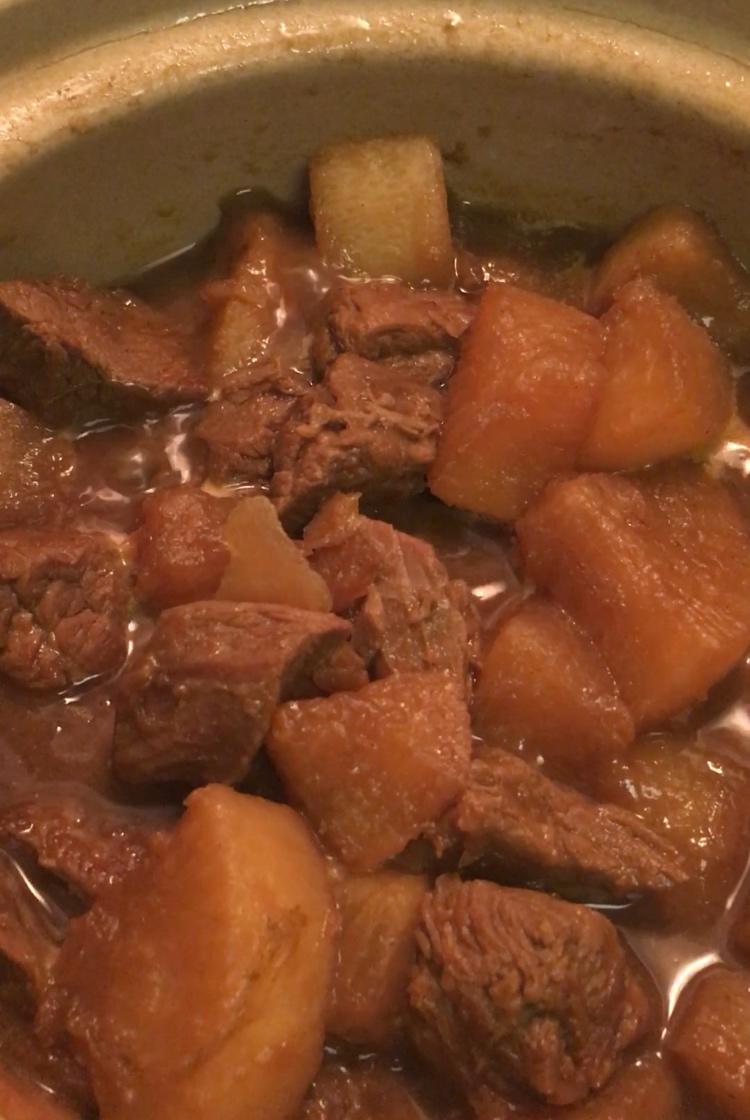 牛肉炖萝卜