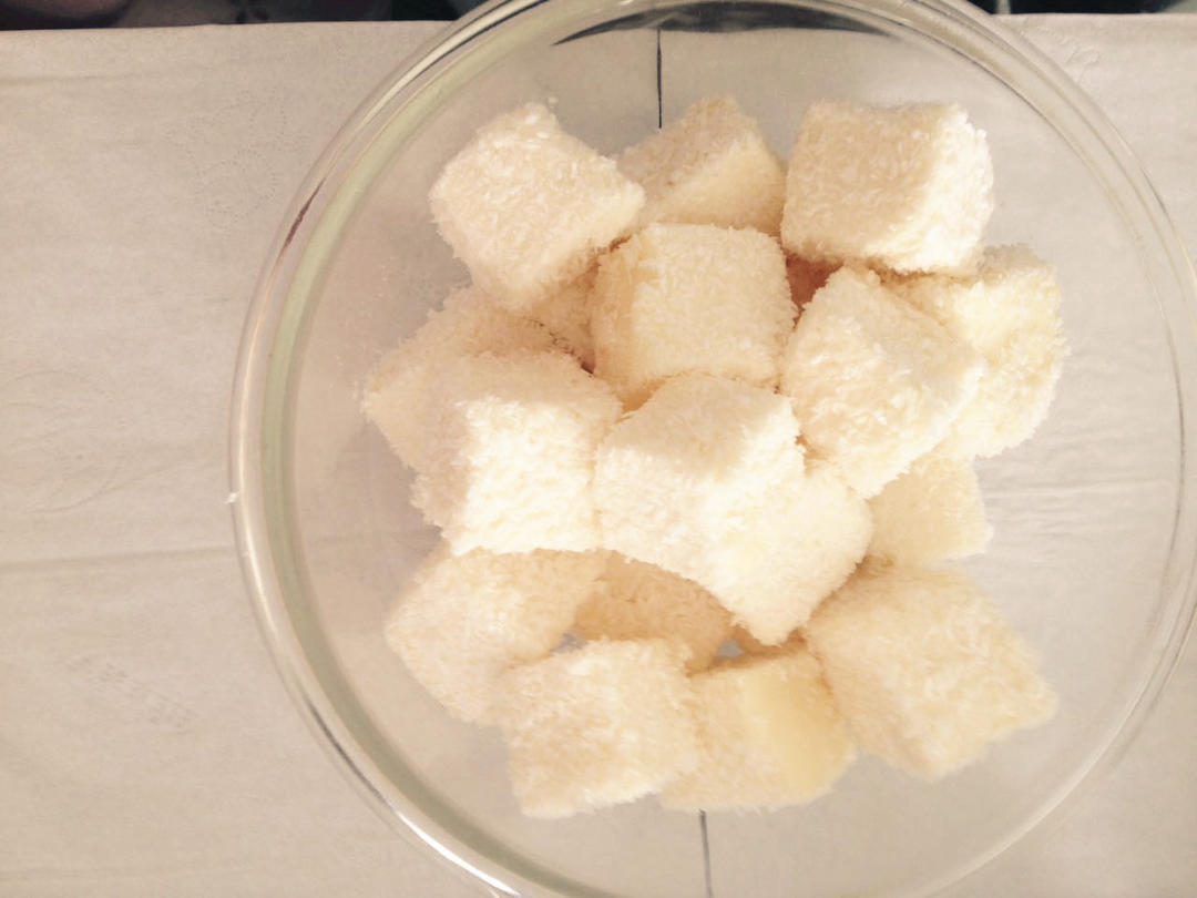 太棒啦！1个方子，做出2道口味一流的甜品！——椰奶小方&炸鲜奶