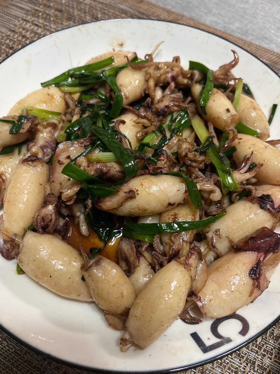 好吃到葱都吃光光的 葱爆小鱿鱼