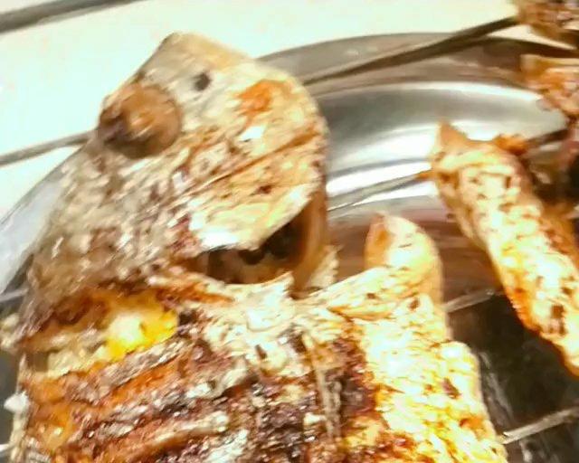 老公超爱的下酒菜麻辣焦香烤鱼（调料简单烤箱版）的做法