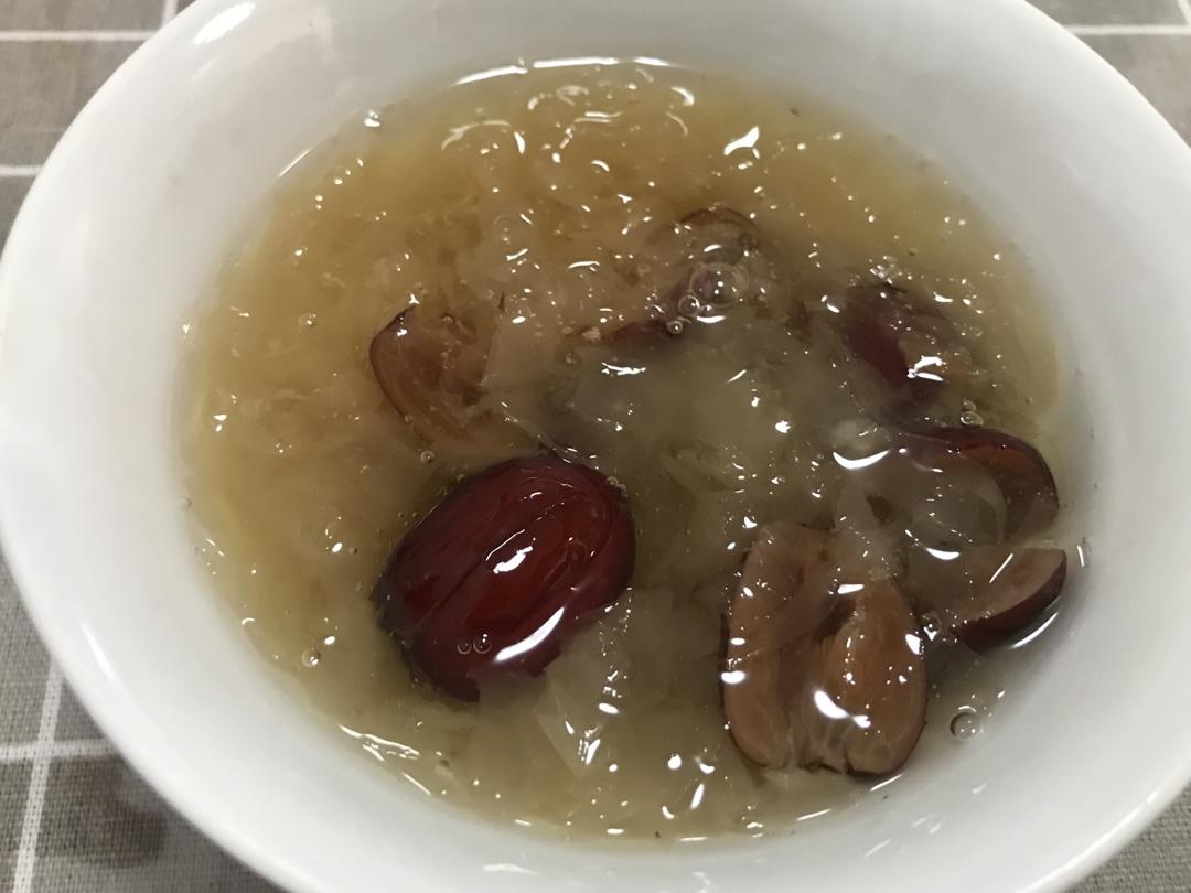 红枣银耳莲子羹（有出胶质、出胶，懒人的电压力锅版）