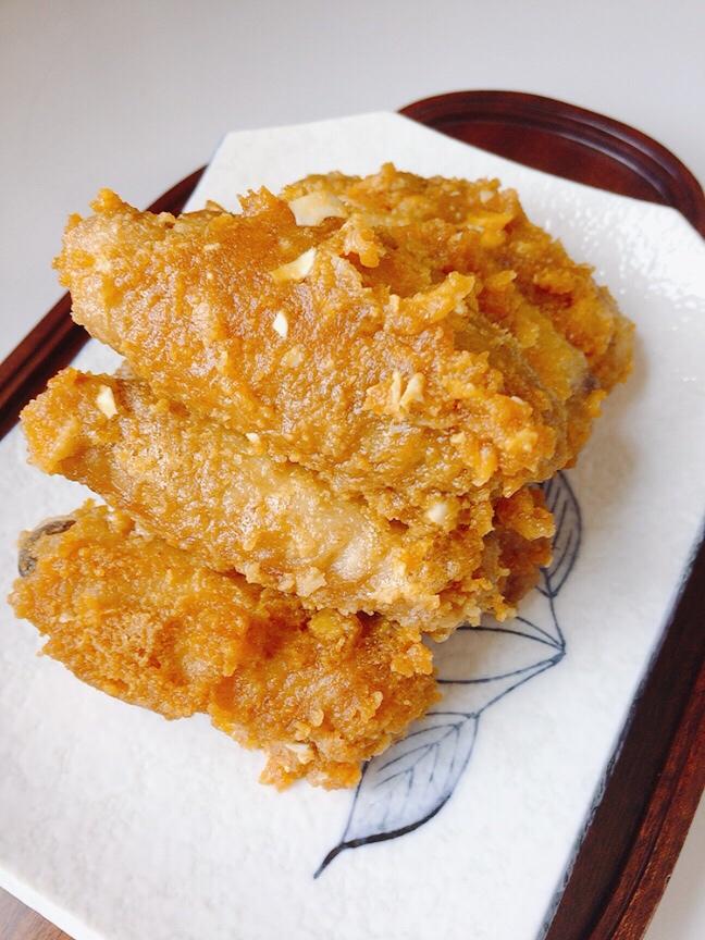 金灿灿咸蛋黄焗鸡翅