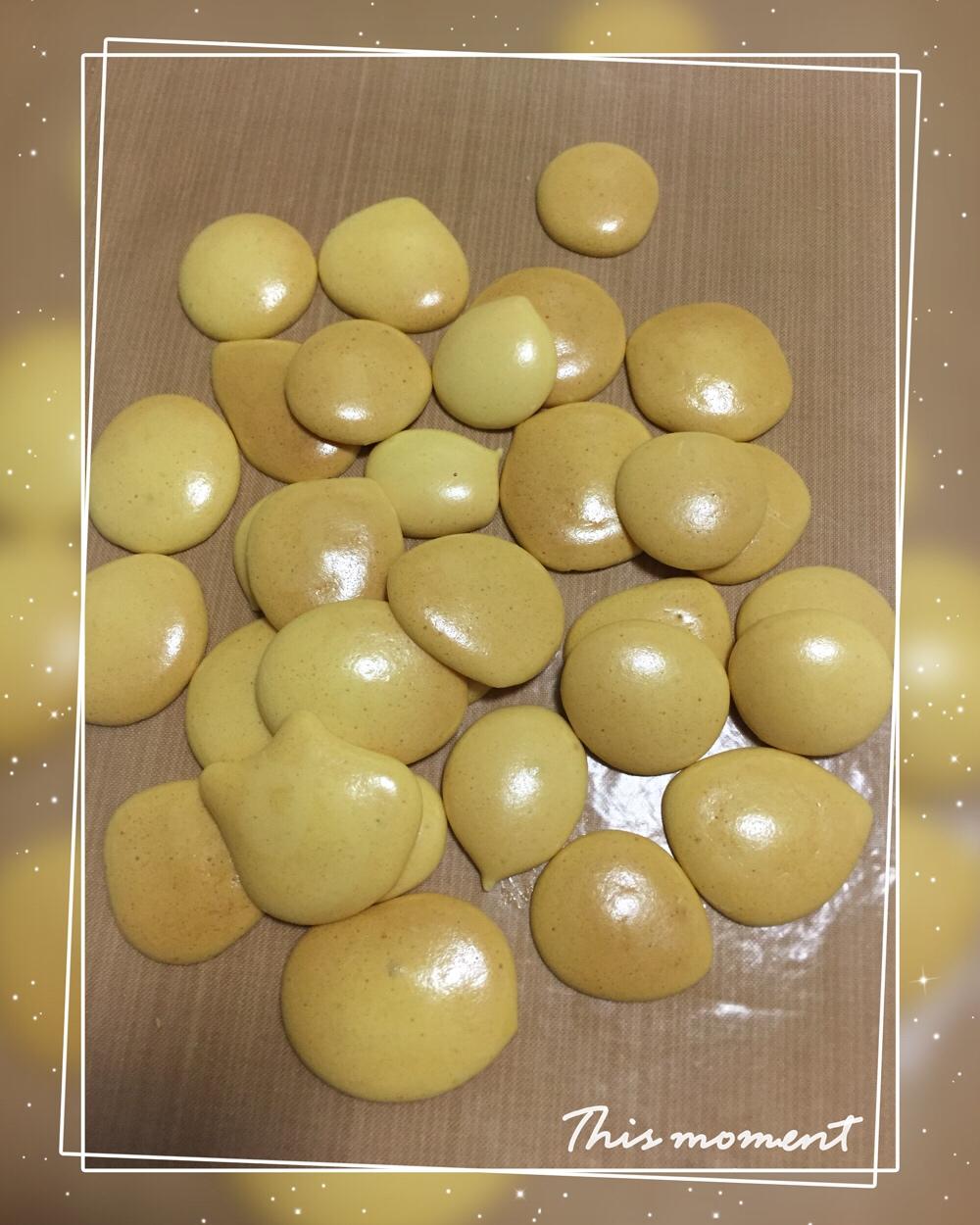 入口即化的无添加蛋黄溶豆