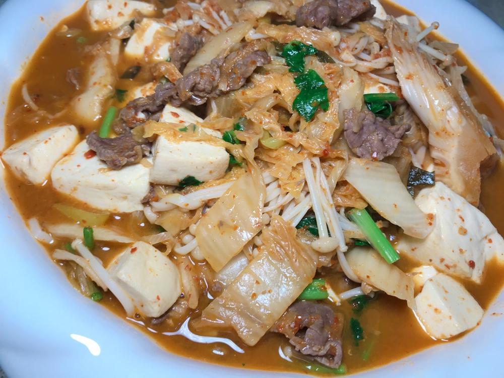 韩国泡菜牛肉豆腐锅简单家常做法