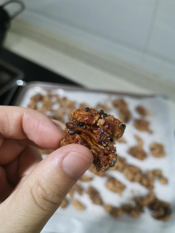 简单易学㊙️
琥珀核桃仁丨不用熬糖免油炸