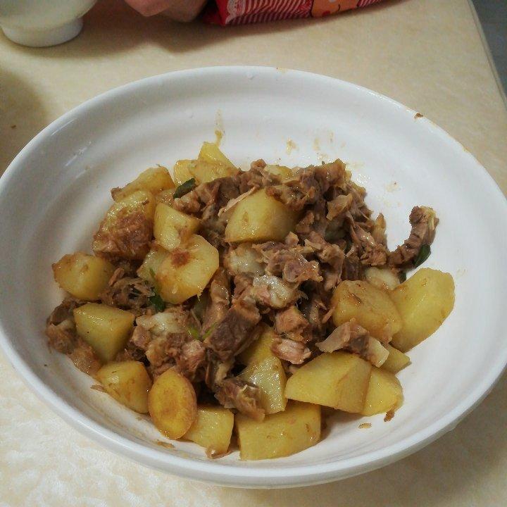 牛肉烧土豆