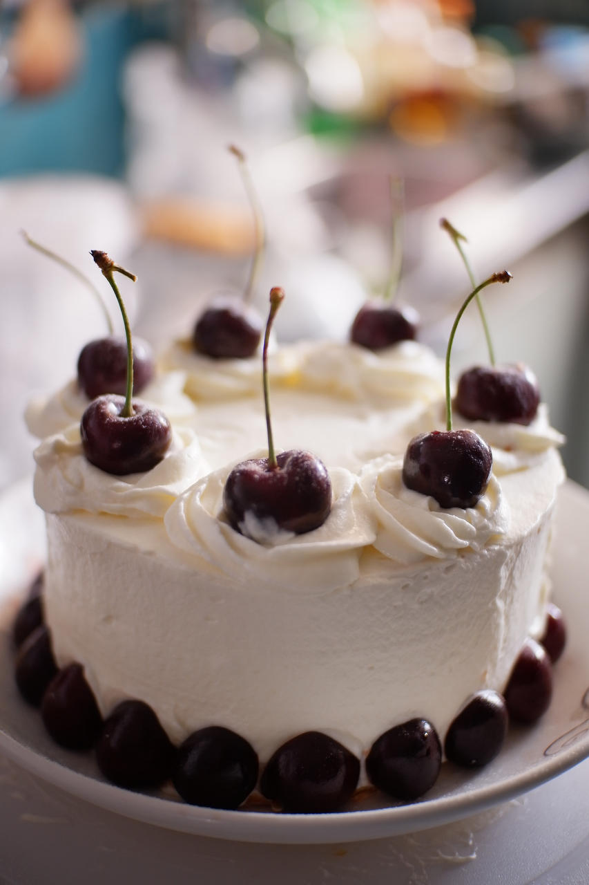 樱桃奶油蛋糕