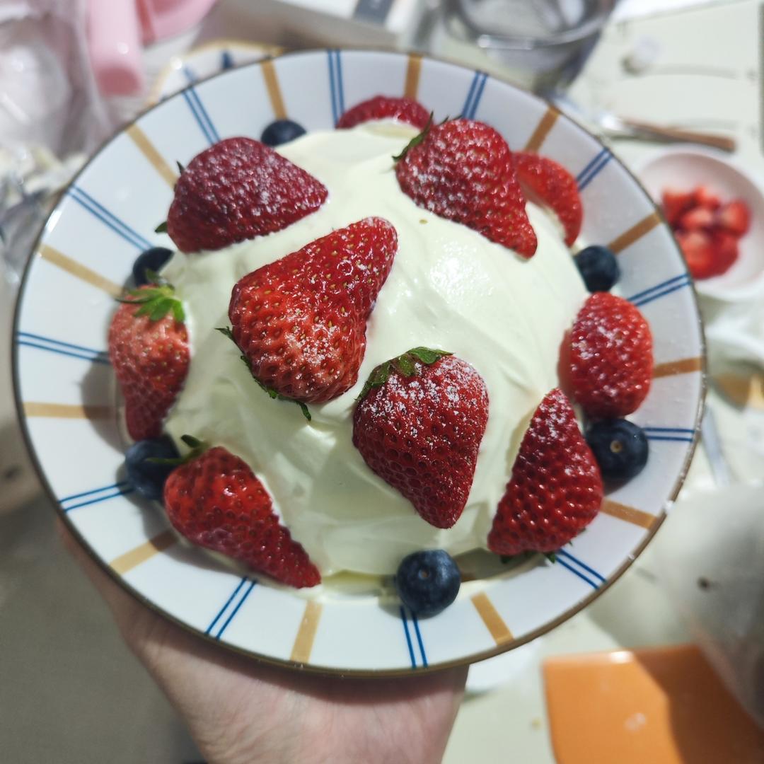 草莓🍓炸弹蛋糕