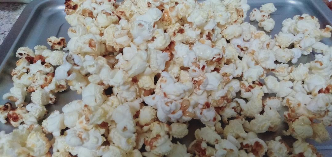 自制爆米花。的做法
