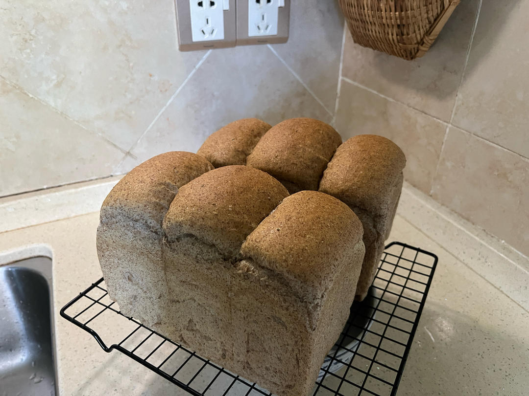 50%全麦吐司｜低糖低脂，吃起来不像是吃全麦的全麦吐司！