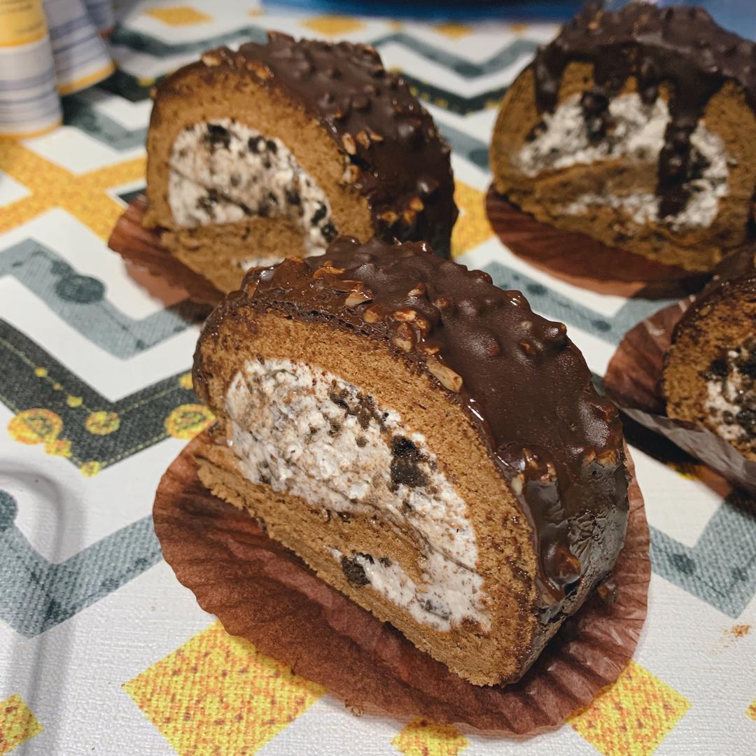 大满足‼️梦龙卷=可可蛋糕+巧克力榛子脆皮+奥利奥咸奶油