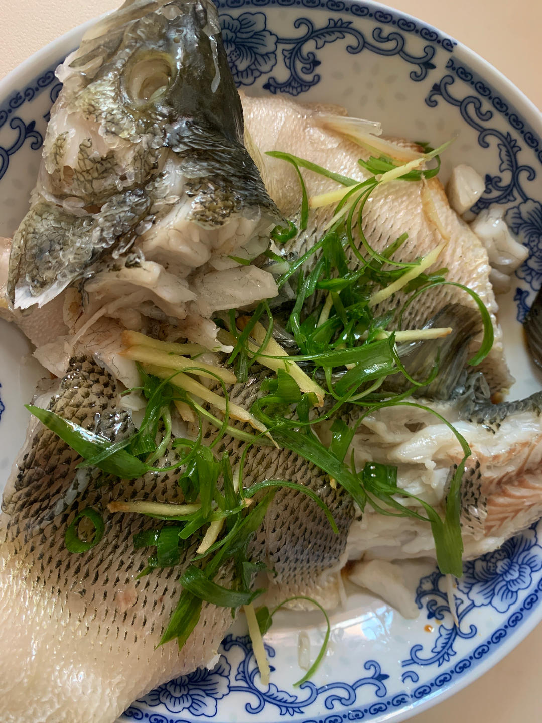 10分钟做 清蒸鲈鱼 （附切鱼图解）