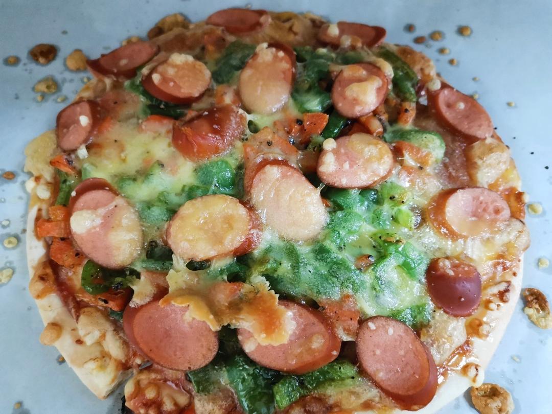 含宣软饼皮做法、自己在家也能做出馅料十足、超拉丝的美味诱人披萨