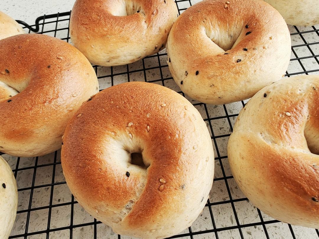 芝麻贝果的做法