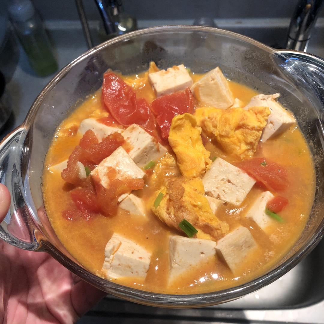 西红柿菌菇豆腐汤