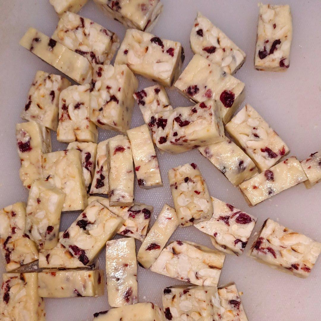 蔓越莓花生牛轧糖