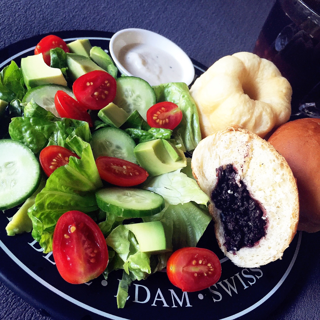 软软萌萌的紫米小面包