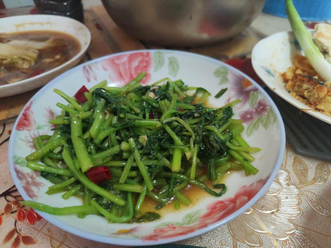 凉拌茼蒿
