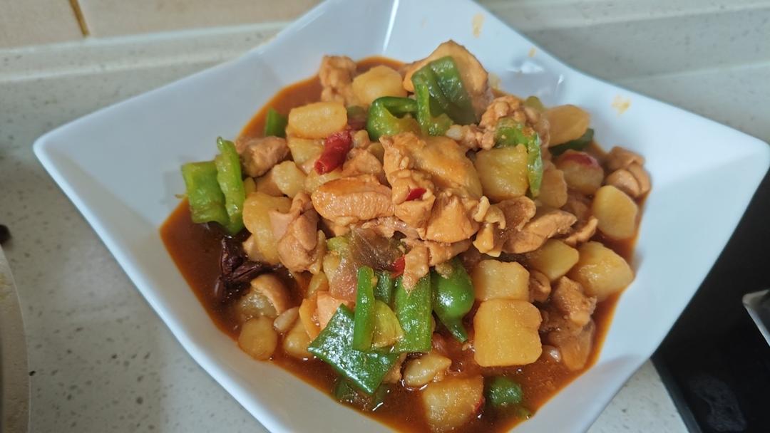 土豆烧鸡（非常下饭哦~）