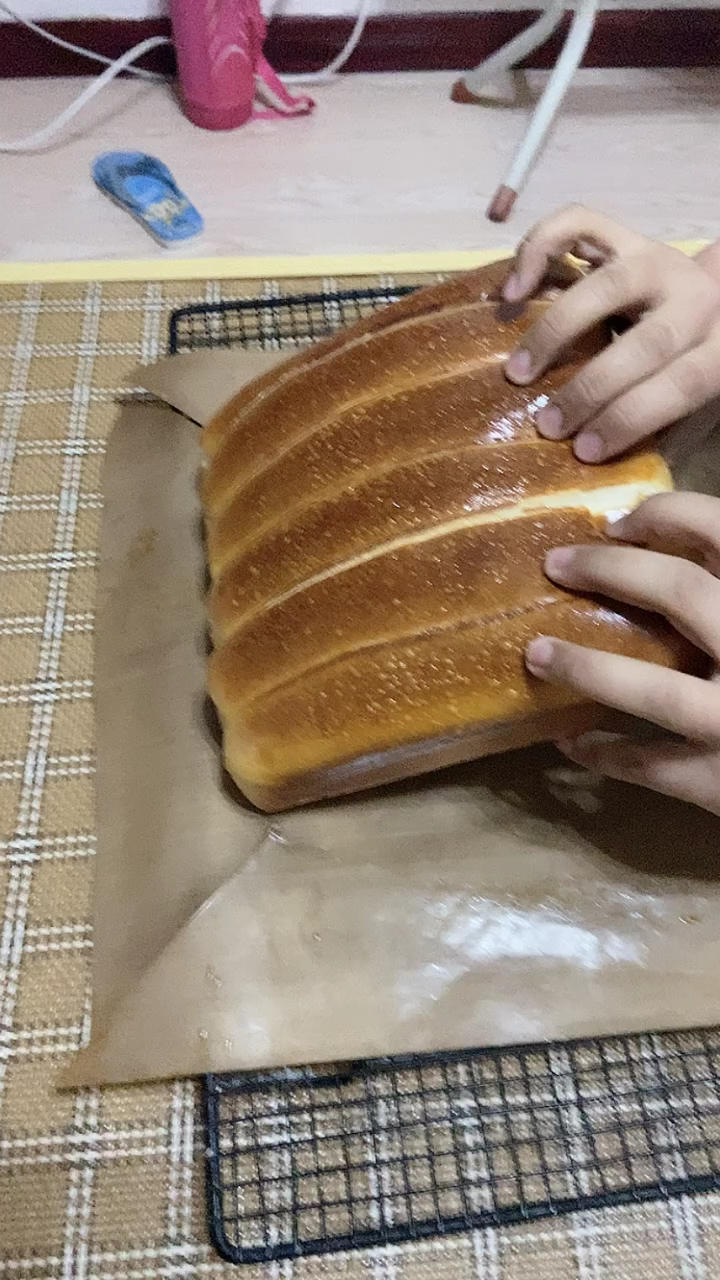 【视频食谱】超级柔软的鲜奶排包