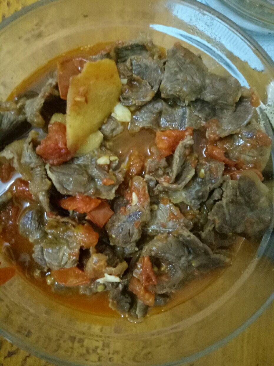 番茄炖牛肉