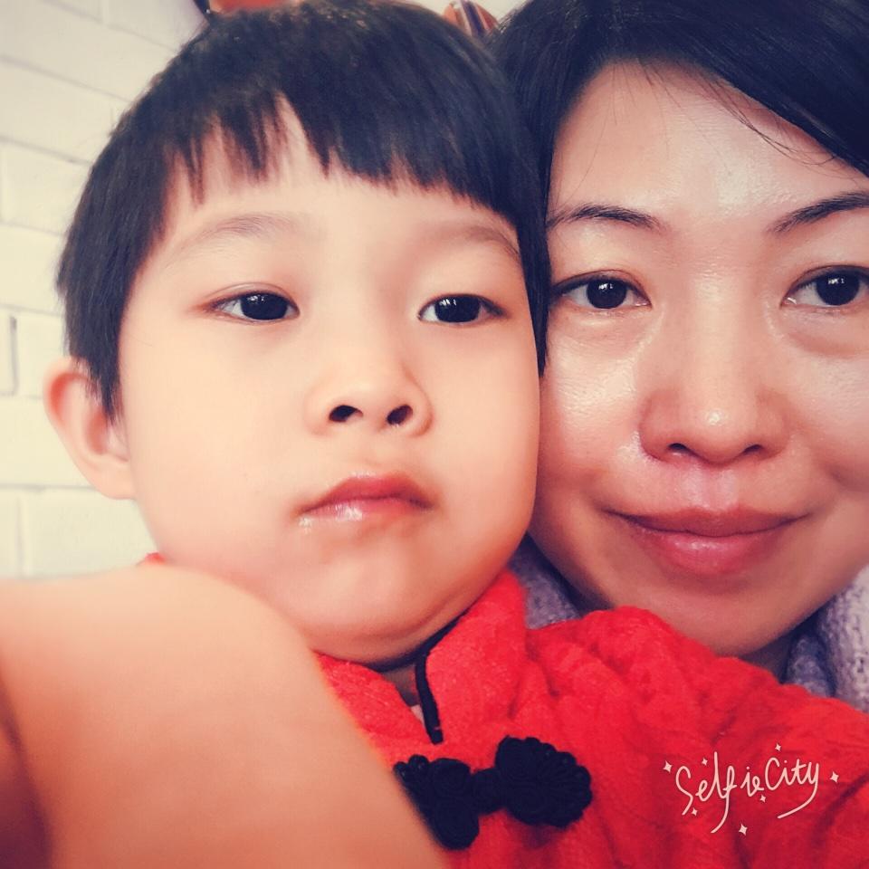 小宝贝的乖妈妈