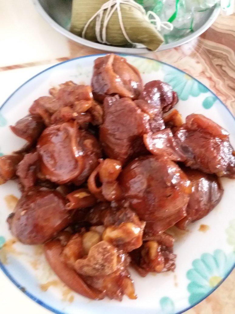 传统家乡卤味（卤五花肉、鸡爪、鸭胗等）