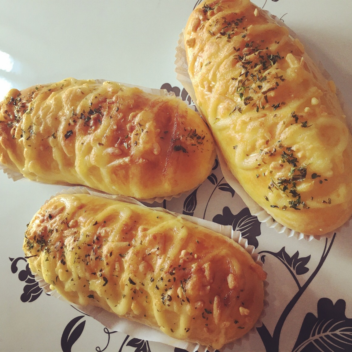 肉松火腿奶酪香葱面包