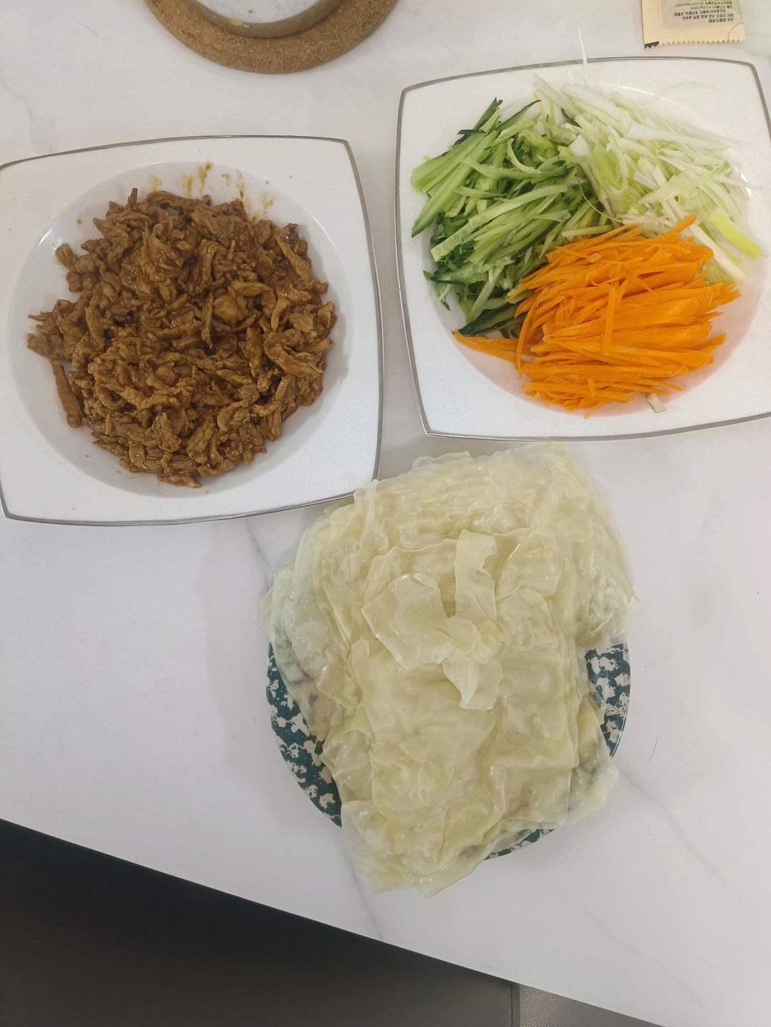 学做京酱肉丝，带饼的