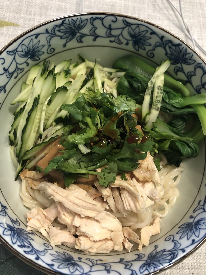 麻酱鸡丝凉面