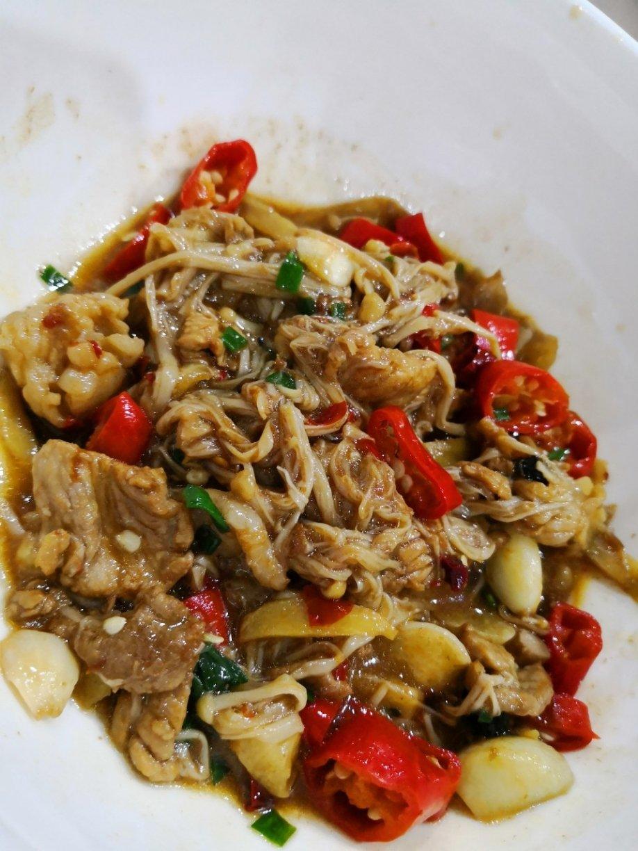 金针菇炒肉