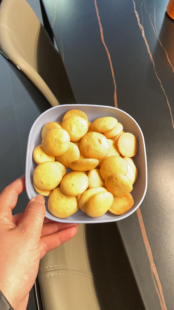 鸡蛋小饼干