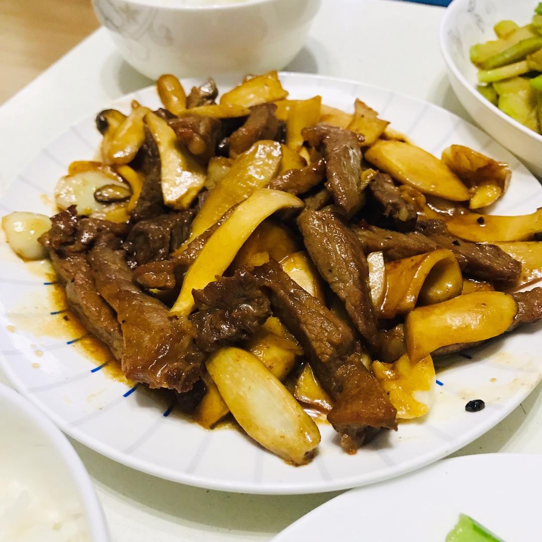 杏鲍菇炒牛肉粒