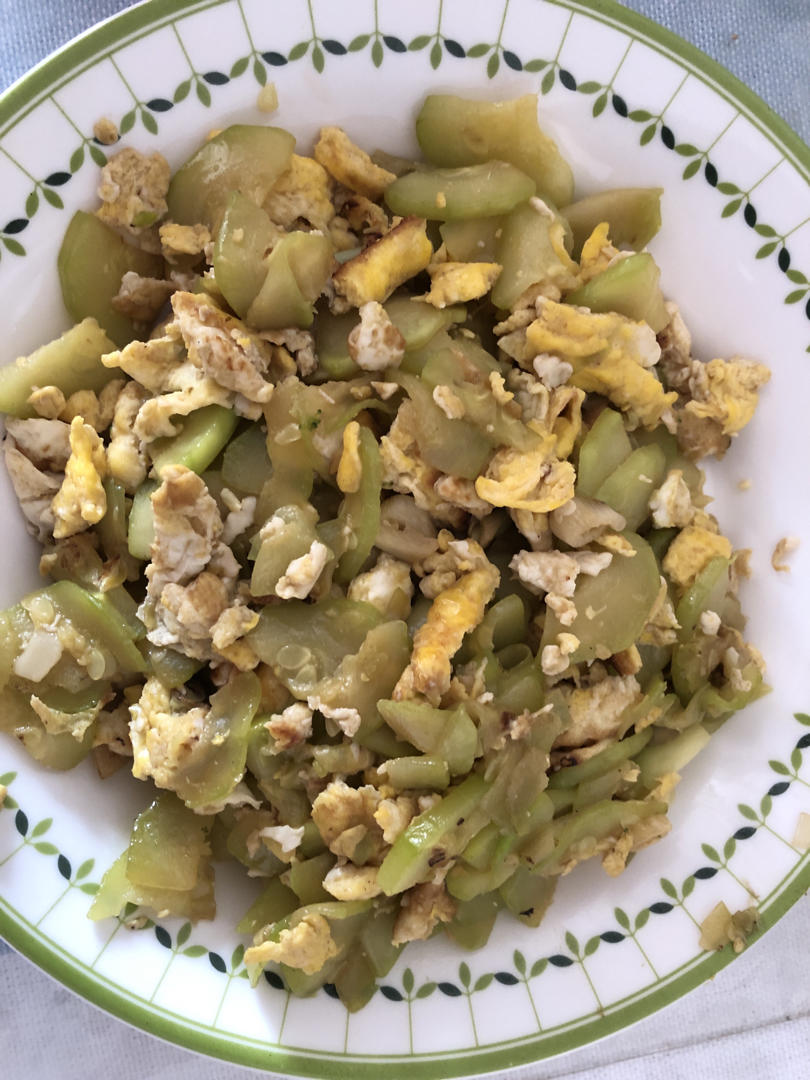 西葫芦炒鸡蛋(从不修图，拒绝夸张)