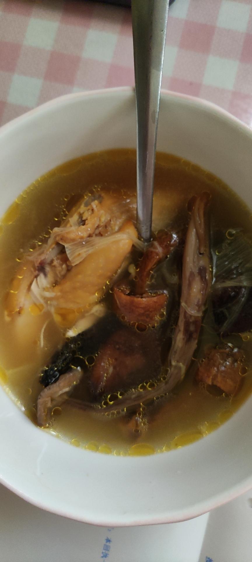 鲜美无敌：清炖鸡汤🐔