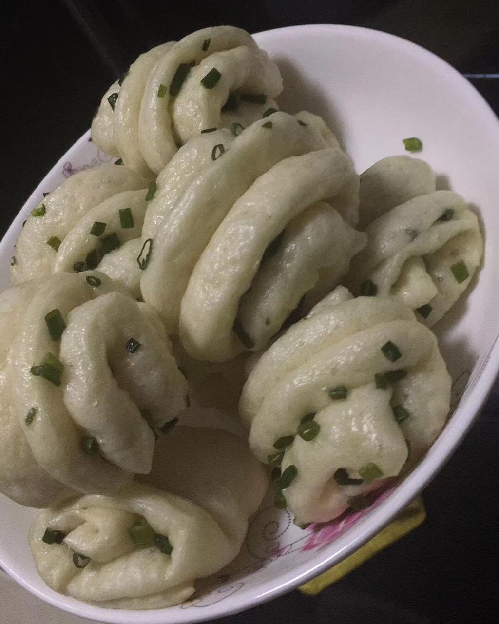 传统的葱油花卷