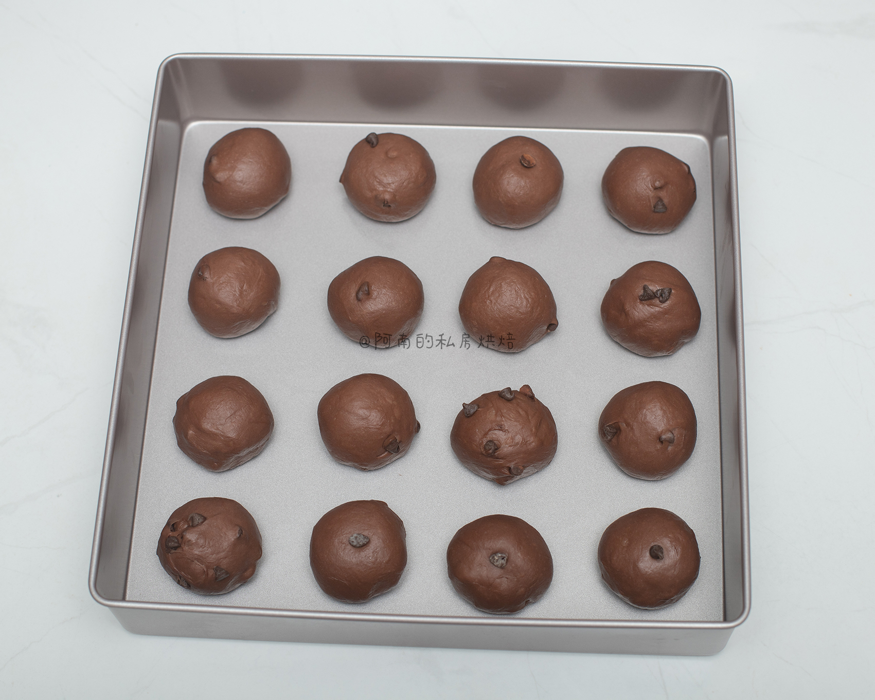松软拉丝的巧克力可可豆餐包！的做法 步骤8