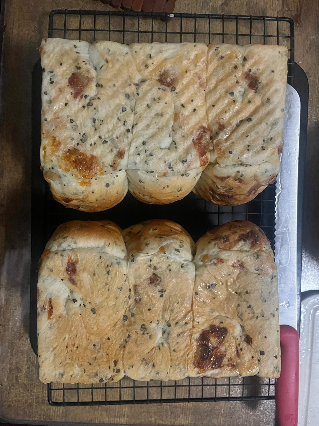 花椒叶芝士香肠吐司