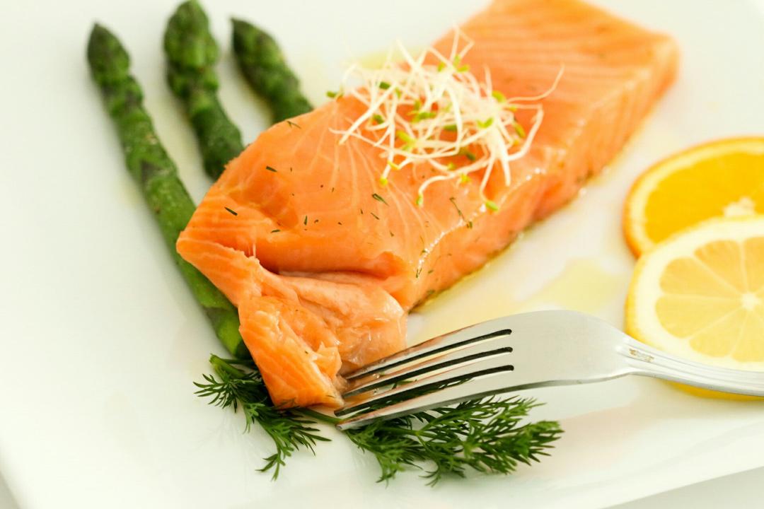 malteser麦提莎做的confit salmon法式油封三文鱼(纪念日之主菜)